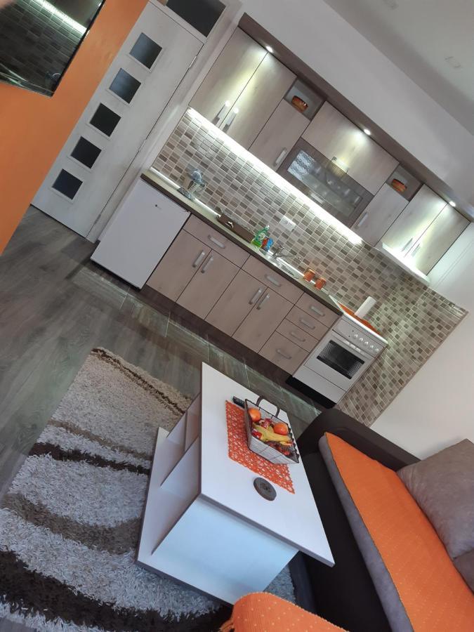 Apartman Hedonija Nova Varos Luaran gambar