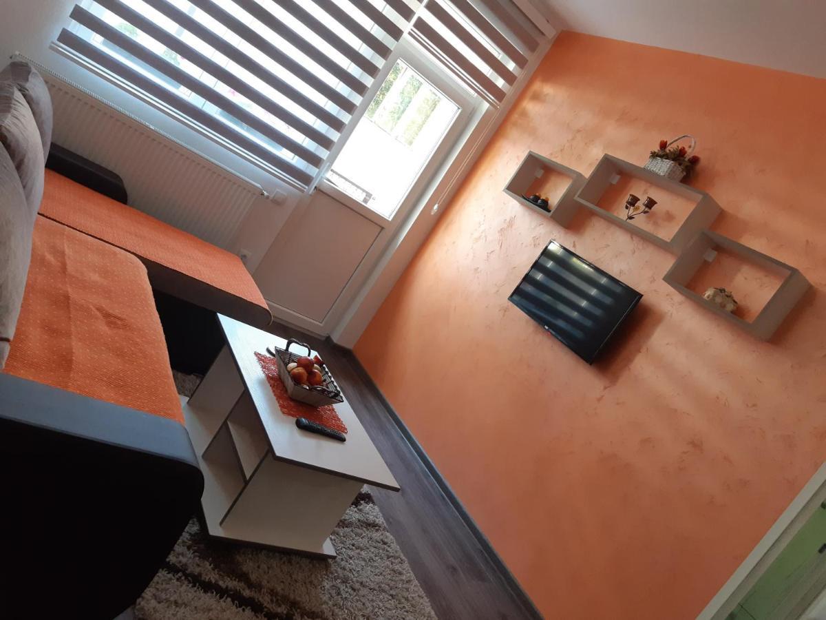 Apartman Hedonija Nova Varos Luaran gambar