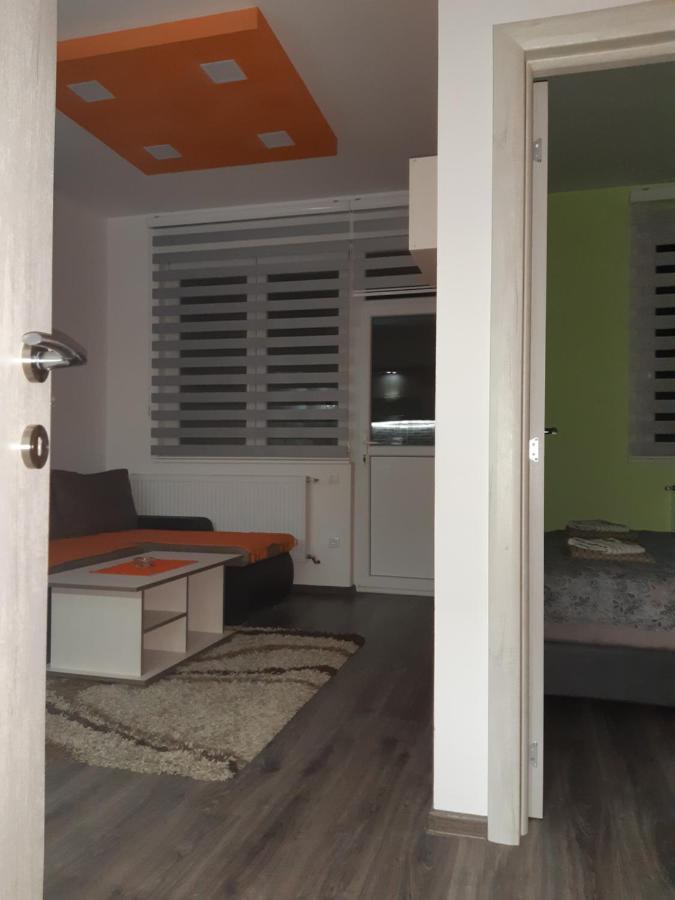 Apartman Hedonija Nova Varos Luaran gambar