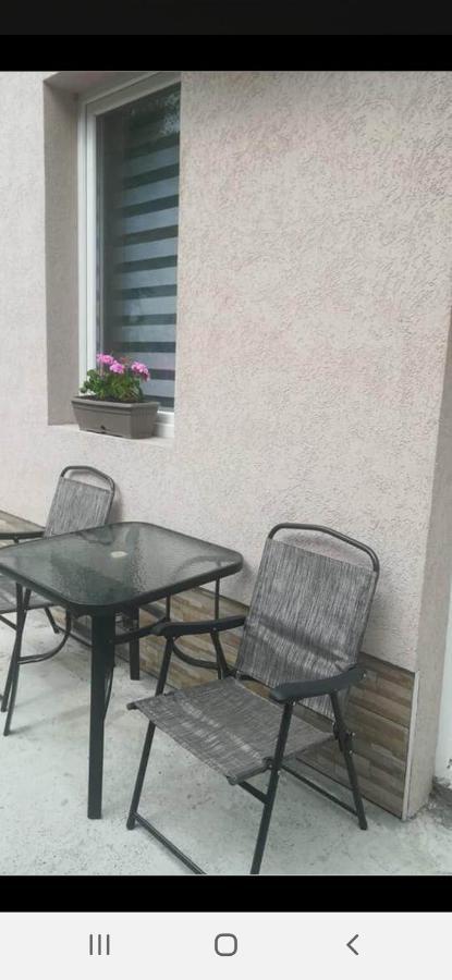 Apartman Hedonija Nova Varos Luaran gambar