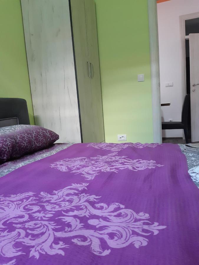 Apartman Hedonija Nova Varos Luaran gambar