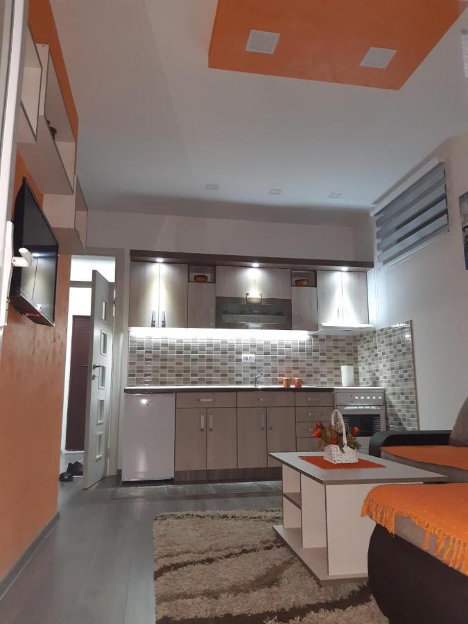 Apartman Hedonija Nova Varos Luaran gambar